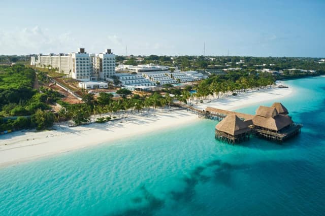 ULTRA LAST MINUTE CRACIUN PE PLAJA IN ZANZIBAR 7 NOPTI ALL INCLUSIVE RIU JAMBO ZBOR DIRECT DIN OTOPENI CU TAXE INCLUSE