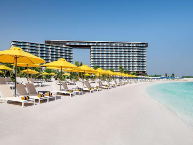ULTRA LAST MINUTE PE PLAJA IN EMIRATE LA 5***** ALL INCLUSIVE MOVENPICK ZBOR DIN OTOPENI CU TOATE TAXELE INCLUSE