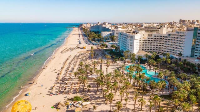 ULTIMELE LOCURI TUNISIA 4**** ALL INCLUSIVE RIAD PALMS ZBOR CHARTER DIN CLUJ NAPOCA  CU TAXE INCLUSE