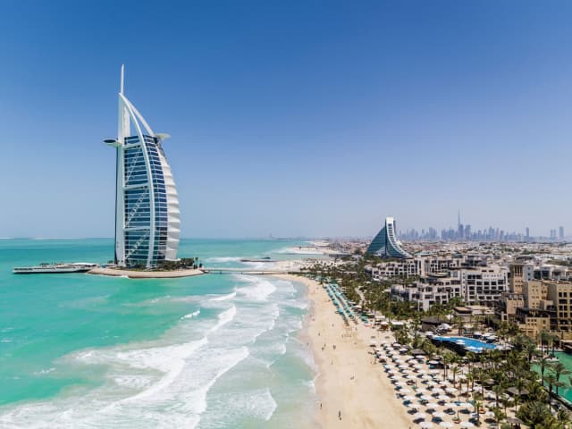 ULTRA LAST MINUTE LA DUBAI FIRST COLLECTION 4**** MIC DEJUN ZBOR DIRECT DIN OTOPENI CU TAXE INCLUSE