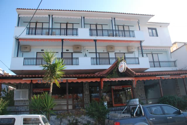 28.08 Autocar din Bucuresti, Grecia, Halkidiki, Sithonia Sarti Avra Studio  229 euro/pers/7 nopti, fara masa