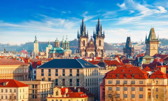 PRAGA, COMORILE MORAVIEI, AUTOCAR DIN BUCURESTI SI ALTE ORASE, LA HOTEL DE 3*, LA TARIFUL DE 380 EURO/PERSOANA, MIC DEJUN!
