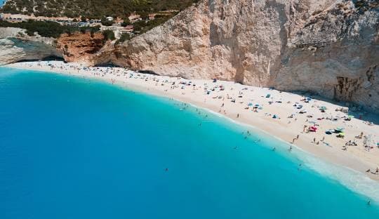 LEFKADA SI INSULELE IONICE, AVION DIN BUCURESTI, LA HOTEL DE 3*, LA TARIFUL DE 728 EURO/PERSOANA, MIC DEJUN!