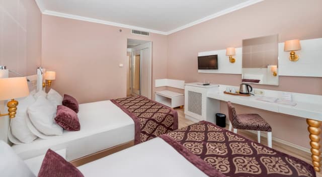 Sejur in Antalya: 575 euro cazare 7 nopti cu All inclusive+ transport avion+ toate taxele
