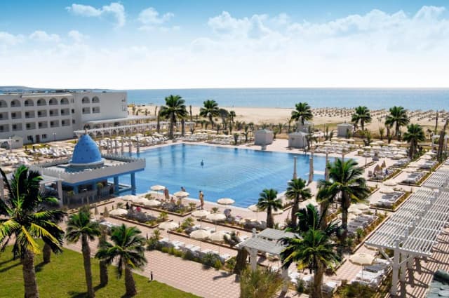 Sejur in Tunisia: 615 euro cazare 7 nopti cu All inclusive+ transport avion+ toate taxele