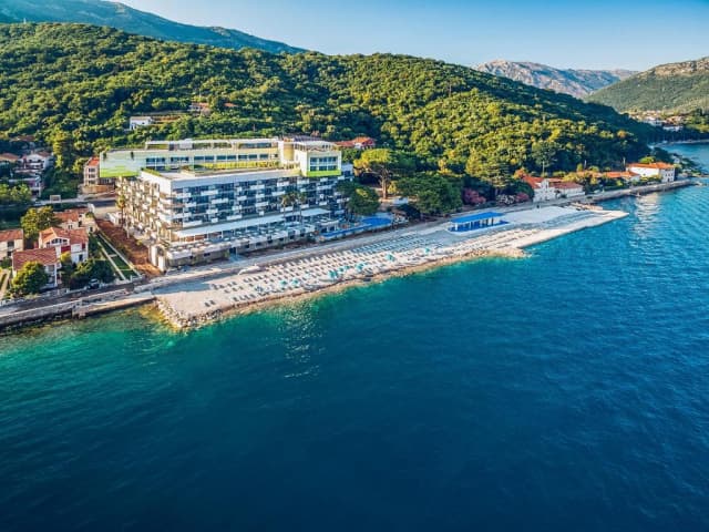 Last Minute Muntenegru - Carine Hotel Park 4*
