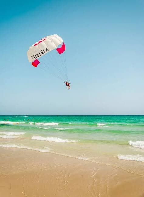 Sejur la plaja in Tunisia la doar 850 euro,avion din Iasi!!! Sousse Pearl Marriott Resort & Spa