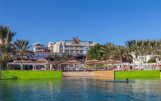 ULTIMELE LOCURI HURGHADA, AVION DIN BUCURESTI, LA HOTEL ELYSEES DREAM BEACH 4*, LA TARIFUL DE 547 EURO/PERS, AI!