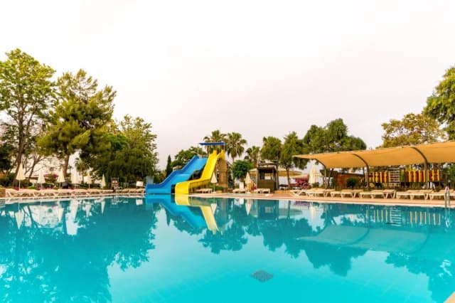 Sejur in Antalya: 650 euro cazare 7 nopti cu Ultra All inclusive+ transport avion+ toate taxele