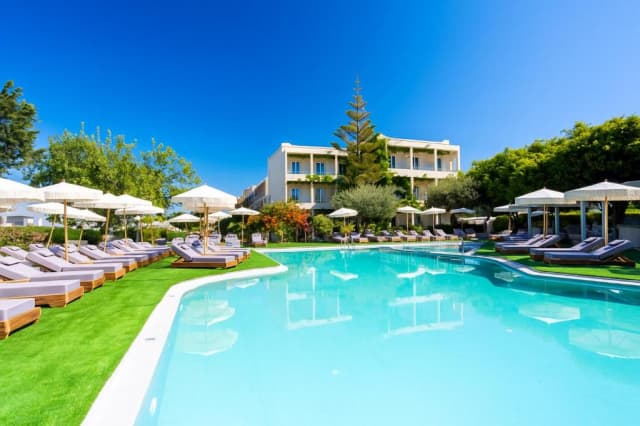 ULTIMELE LOCURI CRETA HERAKLION, AVION DIN BUCURESTI, LA HOTEL DIAS BY AZUL 4*, LA TARIFUL DE 553 EURO/PERSOANA, AI!