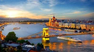CITI BREAK IN BUDAPESTA DE 1 DECEMBRIE (MO)