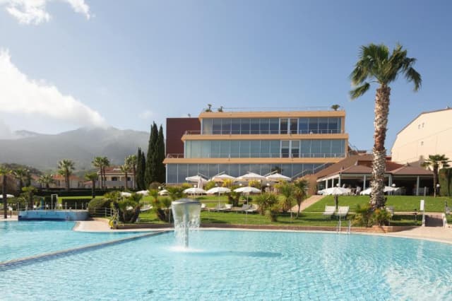 15.10 Circuit Coasta de Azur si Riviera Italiana , avion , 7 nopti , pret/ persoana =744Eur