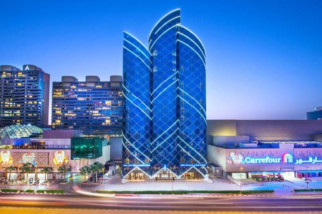 25.11 Circuit Emiratele Arabe Unite , avion , 6 nopti , pret/ persoana =1044Eur