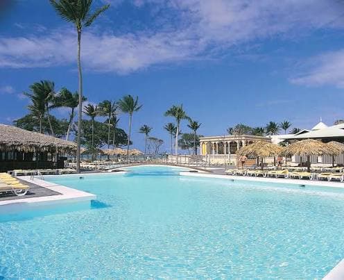 MOS NICOLAE IN DOMINICANA HOTEL PLAYA BACHATA 4 * ALL INCLUSIVE PLECARE IN 03.12 PRET 2024 EURO ZBOR DIRECT