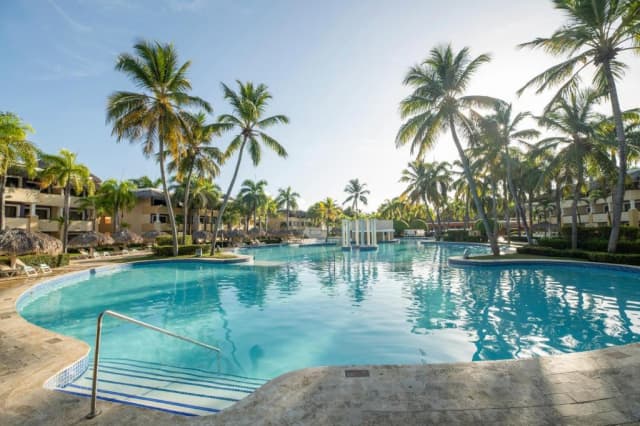 ULTRA LAST MINUTE DOMINICANA 5***** ALL INCLUSIVE IBEROSTAR ZBOR DIRECT DIN OTOPENI CU TAXE INCLUSE