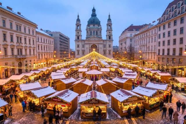 Circuit Clasic Pietele de Craciun VIENA - PRAGA - DRESDA - preluare din Timisoara!