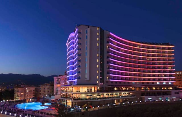 VACANTA COPIILOR IN ANTALYA, AVION DIN BUCURESTI, LA HOTEL DIAMOND HILL 5*, LA TARIFUL DE 710 EURO/PERSOANA, AI!