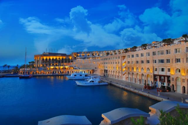 Sejur in Hurghada: 800 euro cazare 7 nopti cu All inclusive+ transport avion+ toate taxele
