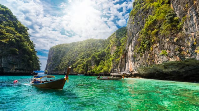 OFERTA DE 10 NOPTI PHUKET+ BANGKOK-PLECARE DIN BUCURESTI (CC)