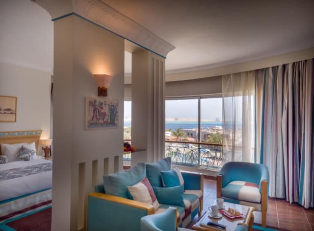 Revelion in Hurghada: 1150 euro cazare 7 nopti cu All inclusive+ transport avion+ toate taxele