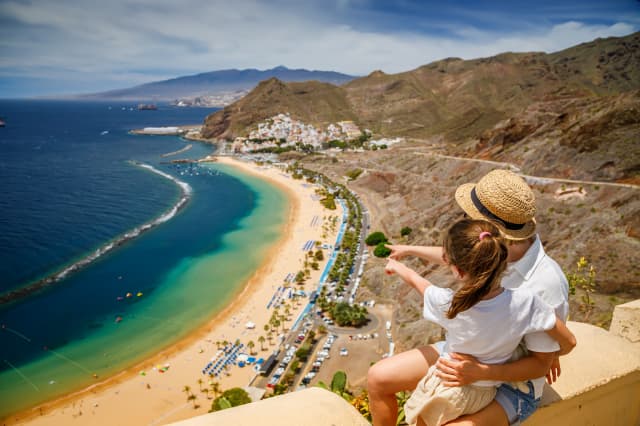 DECEMBRIE IN TENERIFE! 7 NOPTI - PLECARE DIN BUCUCRESTI (CC)