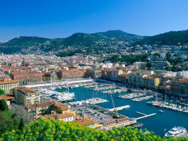 Revelion pe insorita Coasta de Azur de la doar 499 euro, avion din Bucuresti!