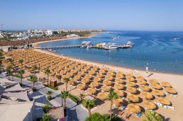 LAST MINUTE HURGADA DIN SUCEAVA XANADU MAKADI BAY 5* 14 OCTOMBRIE 1350EURO/PERSOANA