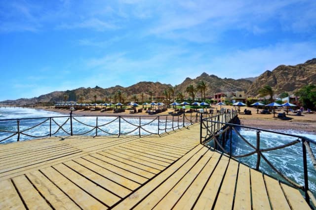 Revelion in Sharm el Sheikh: 825 euro cazare 7 nopti cu All inclusive+ transport avion+ toate taxele
