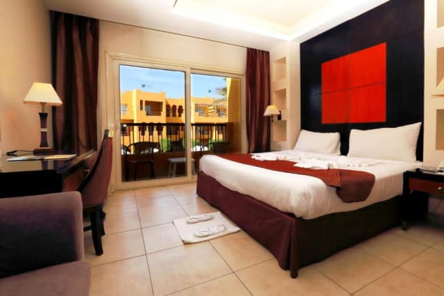 Revelion in Sharm el Sheikh: 925 euro cazare 7 nopti cu Ultra All inclusive+ transport avion+ toate taxele