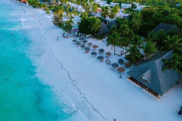 ULTRA LAST MINUTE ZANZIBAR 4****MAMBO OCEAN 7 NOPTI ZBOR DIN OTOPENI CU TAXE INCLUSE