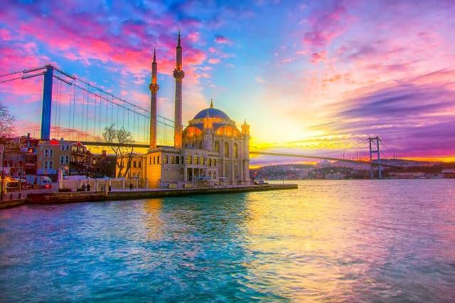 City break la Istanbul de la doar 229 euro/pers. Zbor low cost din Debretin!