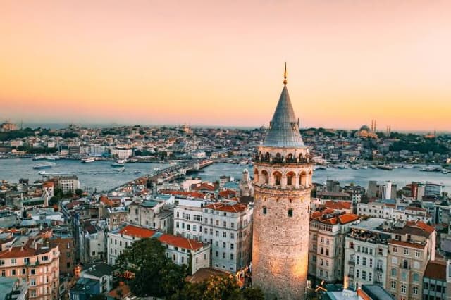 REVELION IN ISTANBUL, CU AUTOCAR DIN BUCURESTI - super oferta!