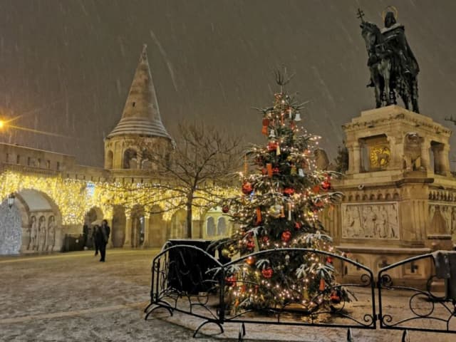 CRACIUN LA BUDAPESTA - CIRCUIT AUTOCAR CU PLECARE DIN BUCURESTI📍🗺️