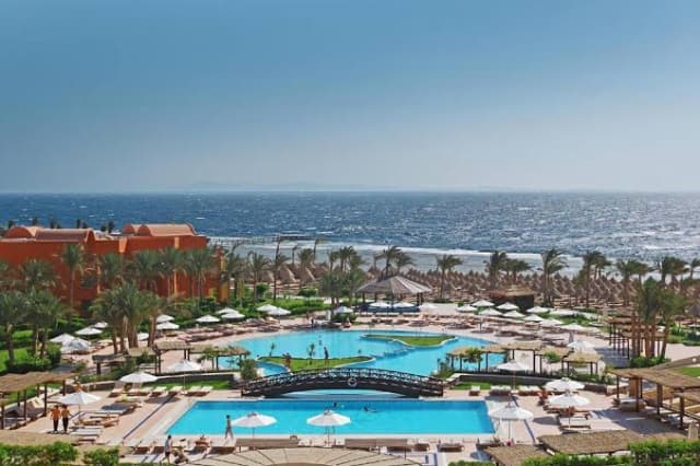 REVELION SHARM PLECARE IN 27.12.2026 7 NOPTI HOTEL SHARM GRAND PLAZA 5* AI CINA DE REVELION INCLUSA PRET 1294 EURO