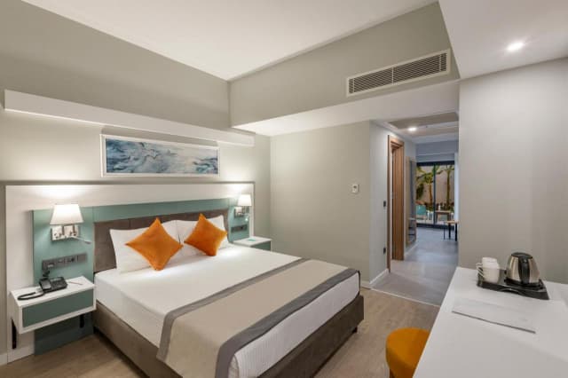 Sejur in Antalya: 560 euro cazare 7 nopti cu Ultra All inclusive+ transport avion+ toate taxele