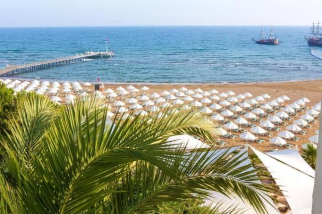 REVELION ANTALIA PLECARE IN 29.12.2026 PALOMA PERISSA 5* ALL INCLUSIVE PRET 877 EURO 5 NOPTI