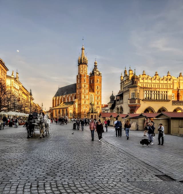 Sejur de 4 nopti in Cracovia la doar 345 euro ,avion din Bucuresti!!!Ultimele locuri