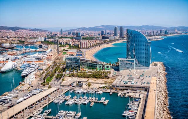 REVELION DE VIS IN BARCELONA-PLECARE DIN CLUJ NAPOCA (CC)