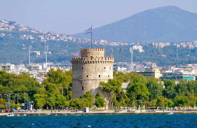 CIRCUIT AUTOCAR - SALONIC SI TARGUL DE CRACIUN DE LA TRIKALA 📍🗺️