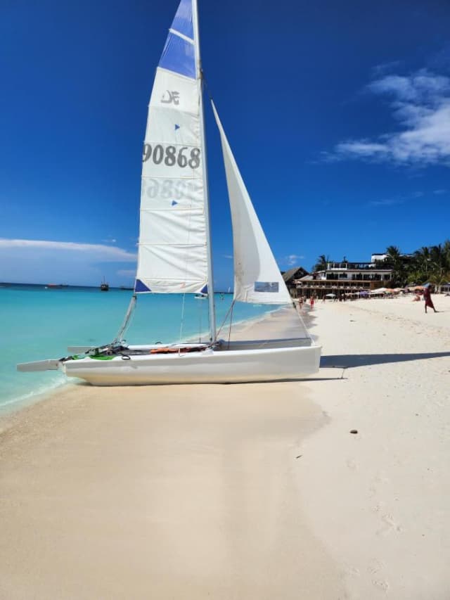 LAST MINUTE ZANZIBAR, 7 NOPTI CAZARE CU MIC DEJUN, ZBOR DIN BUCURESTI