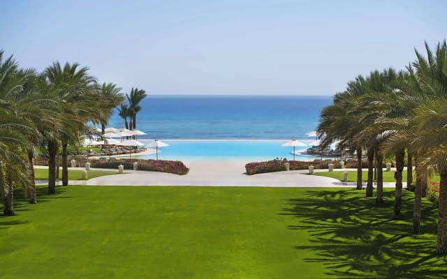 LAST MINUTE BARON PALACE SAHL HASHEESH5* 28 OCTOMBRIE DELUXE ROOM AI 1233 EURO/PERSOANA
