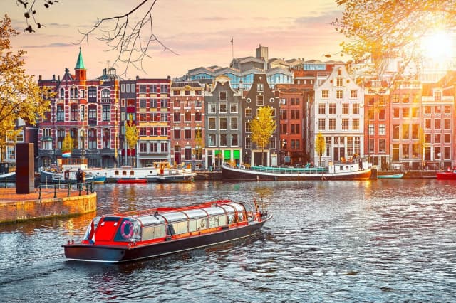REVELION IN AMSTERDAM - CITY BREAK CU ZBOR DIN BUCURESTI📍🗺️