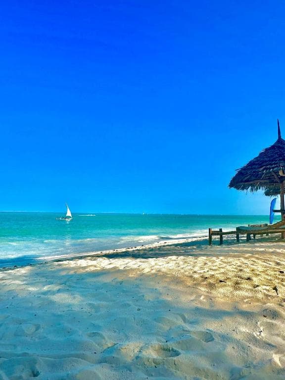 LAST MINUTE ZANZIBAR, MAMBO OCEAN RESORT 4*, 7 NOPTI CAZARE CU ALL INCLUSIVE, ZBOR DIN BUCURESTI