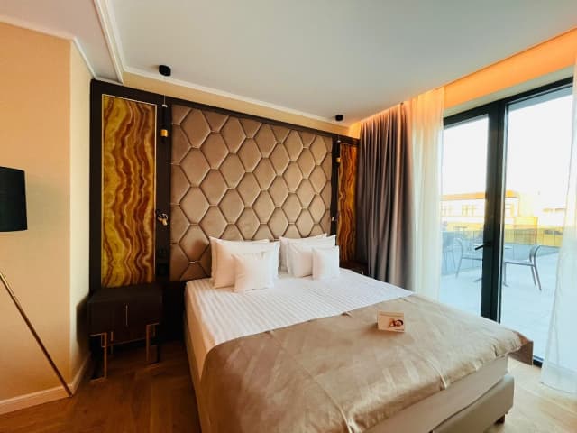 1 DECEMBRIE GRAND HOTEL PRESIDENT 5* PENSIUNE COMPLETA PRET 2995 LEI