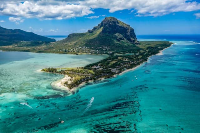 OFERTA DE 8 NOPTI IN MAURITIUS-PLECARE DIN BUCURESTI (CC)