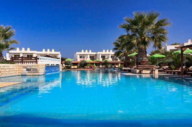 07.09 avion Bucuresti, Grecia - Kos Mastichari, Gaia Royal Hotel 979 EURO, 7 nopti, All inclusive