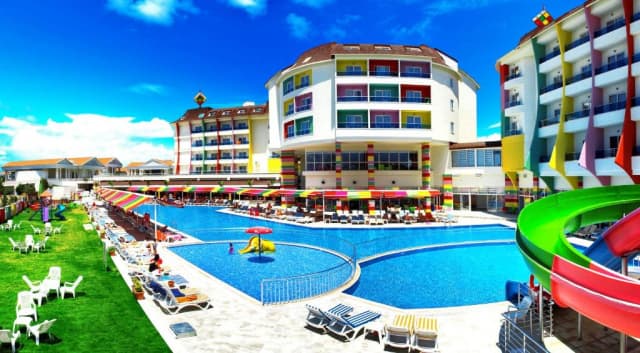 17.09 avion Bucuresti, Turcia - Antalya Side, Ramada Resort By Wyndham Side 714 EURO, 7 nopti, All inclusive