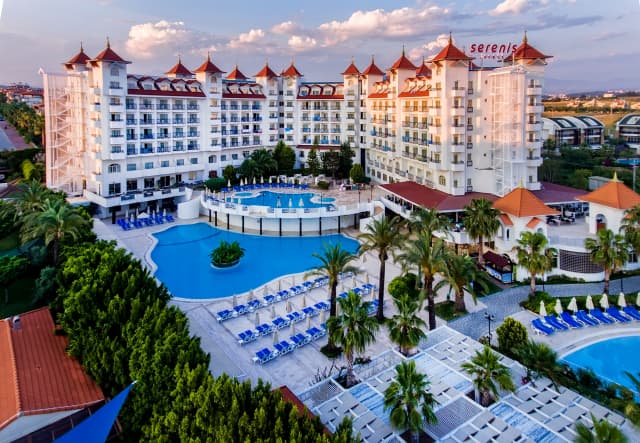 04.09 avion Bucuresti, Turcia - Antalya Side, Hotel Serenis 665 EURO, 7 nopti, All inclusive