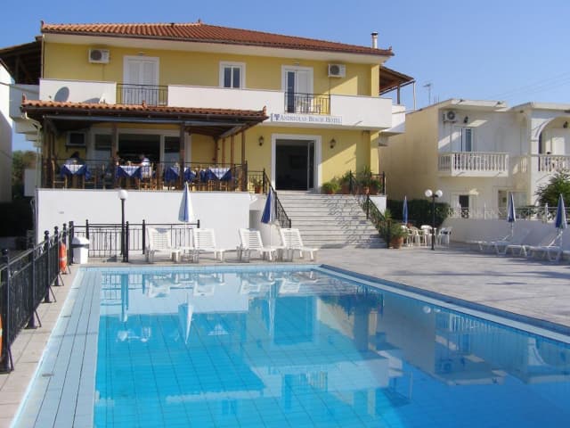 10.09 avion Bucuresti, Grecia - Zakynthos Laganas, Andreolas Beach 577 EURO, 7 nopti, Mic dejun inclus
