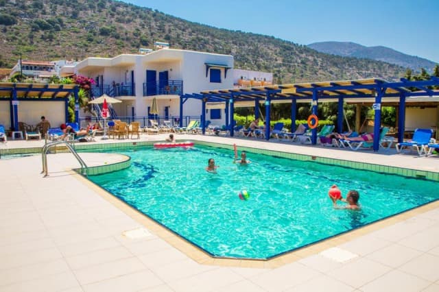 03.09 avion Bucuresti, Grecia - Creta - Heraklion Stalida, Sergiani Garden Hotel-Apartments 577 EURO, 7 nopti, Fara masa